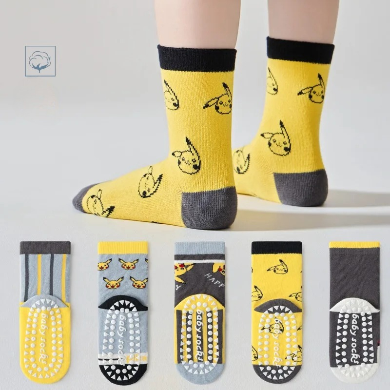 5 Paia di Calzini per Bambini  - Winter Clothing Anime recensione e prezzo